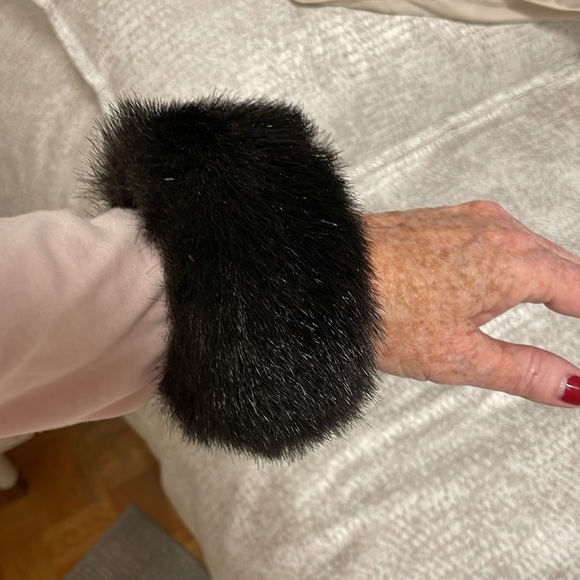 Faux fur mink cuffs, 1 pair Vintage like new - Picture 1 of 5